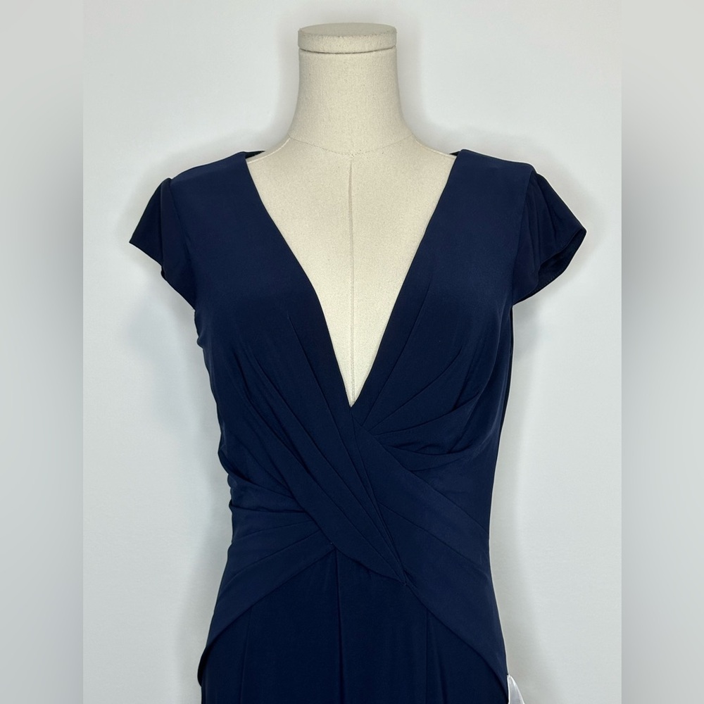 Mac Duggal V-Neck Jersey Gown - Picture 4 of 11